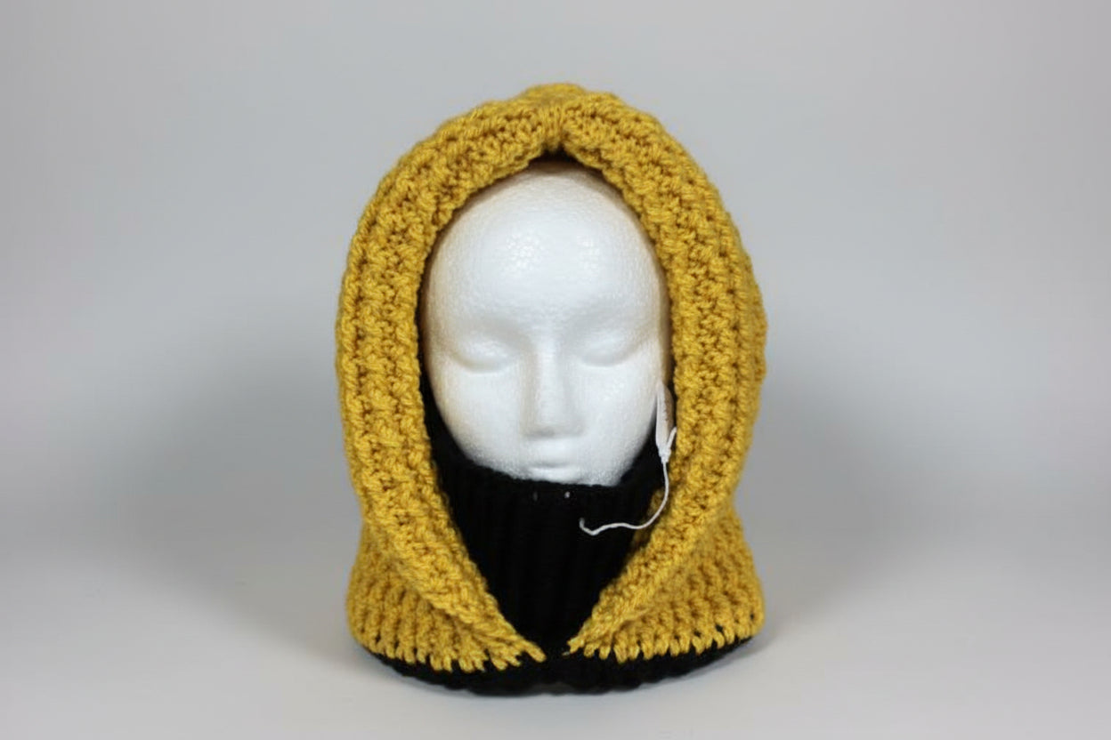 DEE'S CREATIONS Crochet Hat Black and Gold