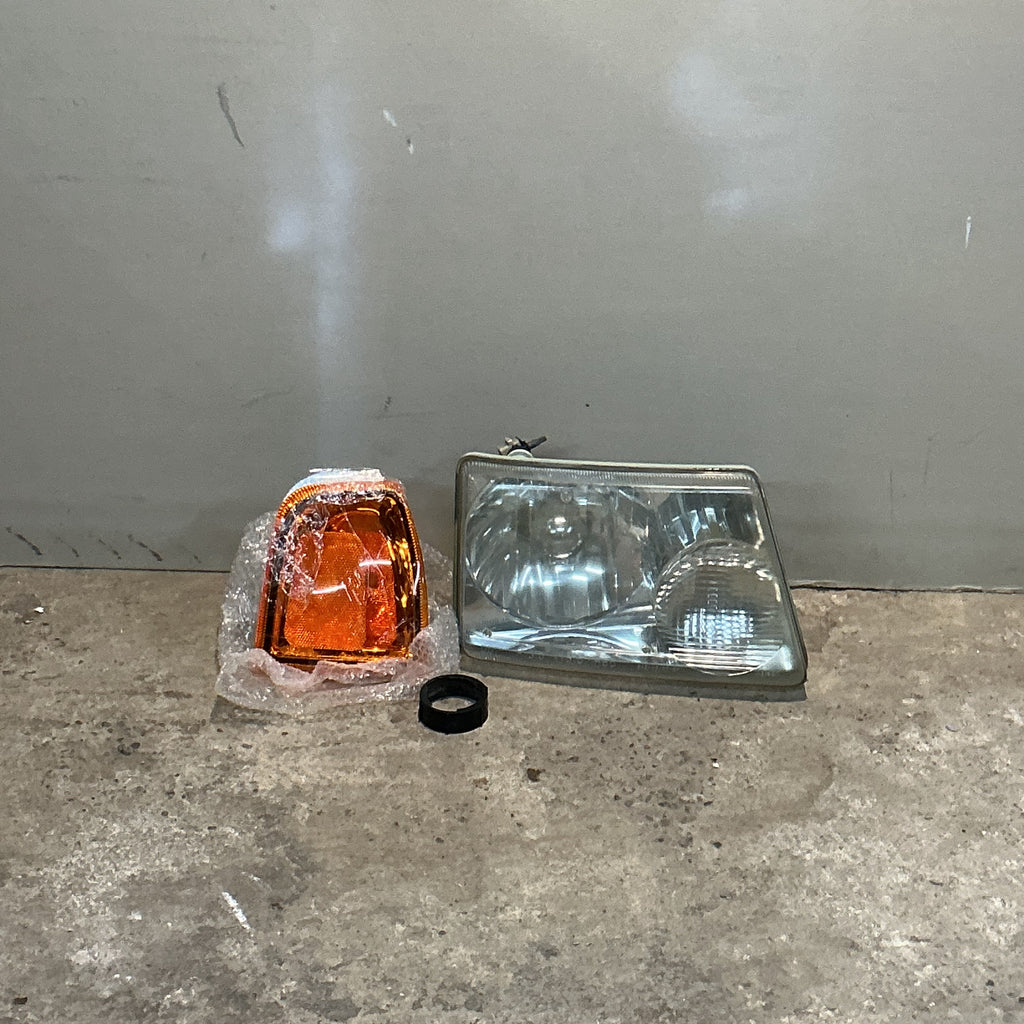 FORD 2001-2011 Headlight