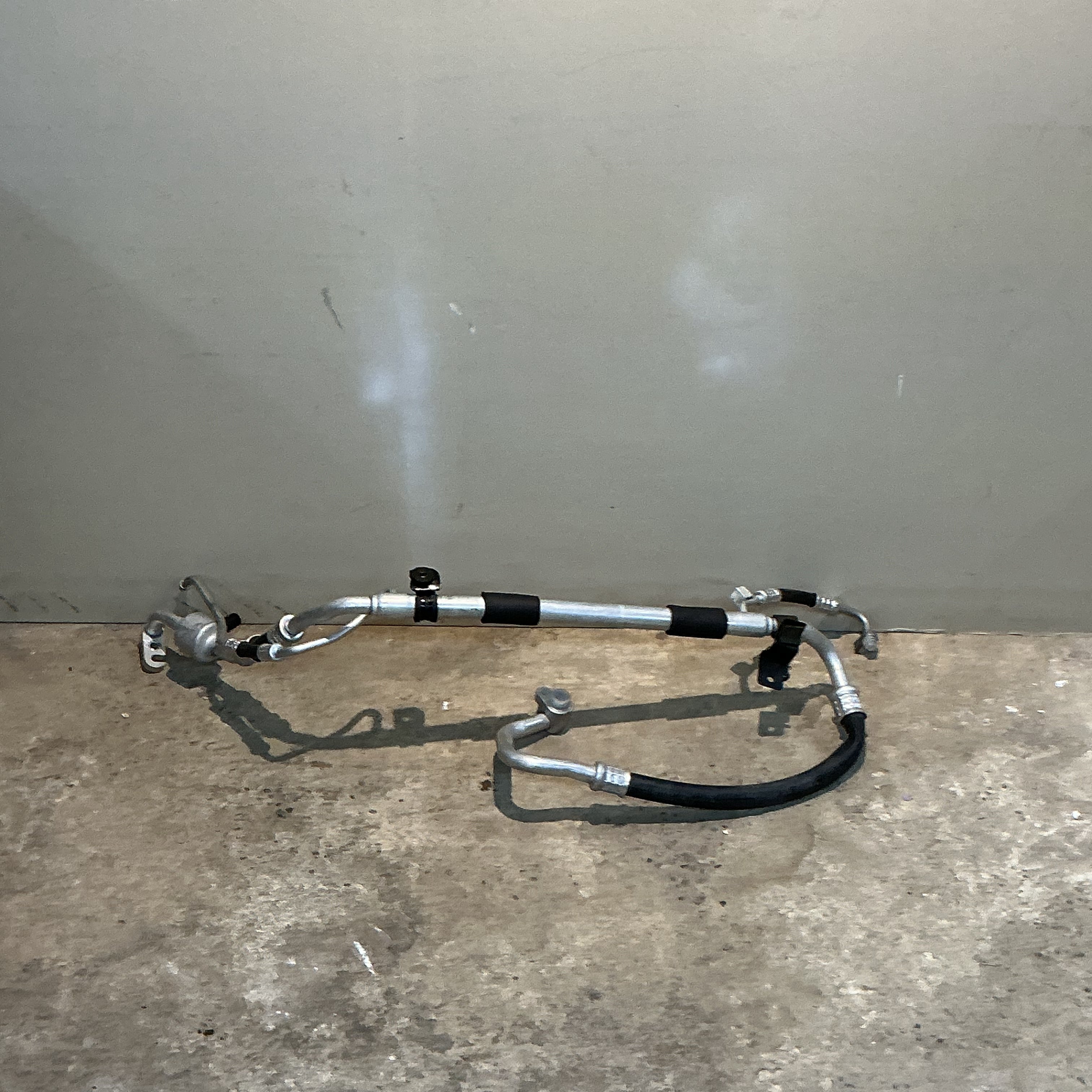 HYUNDAI AC Refrigerent Suction Hose