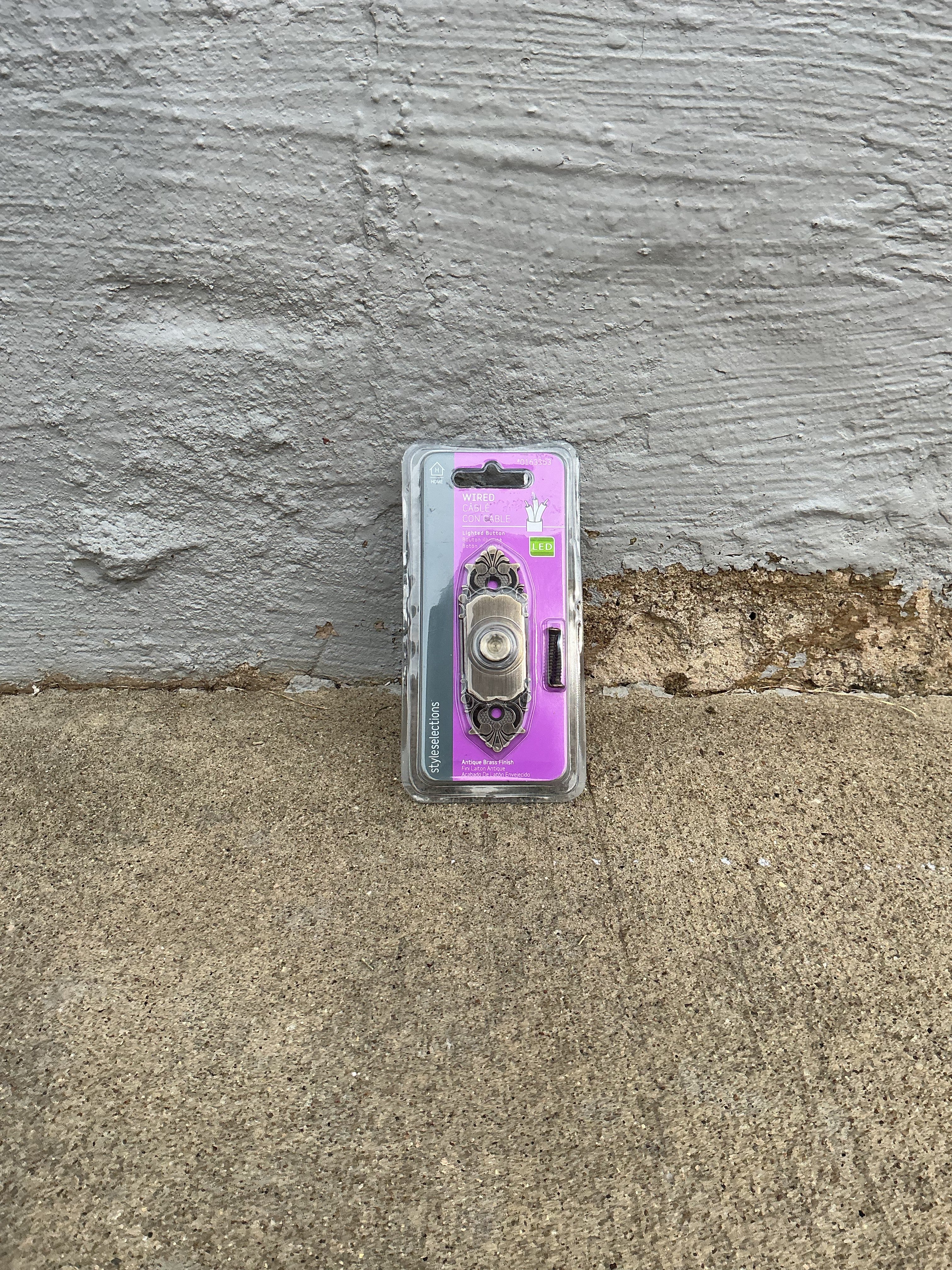 STYLE SELECTIONS Lighted Doorbell