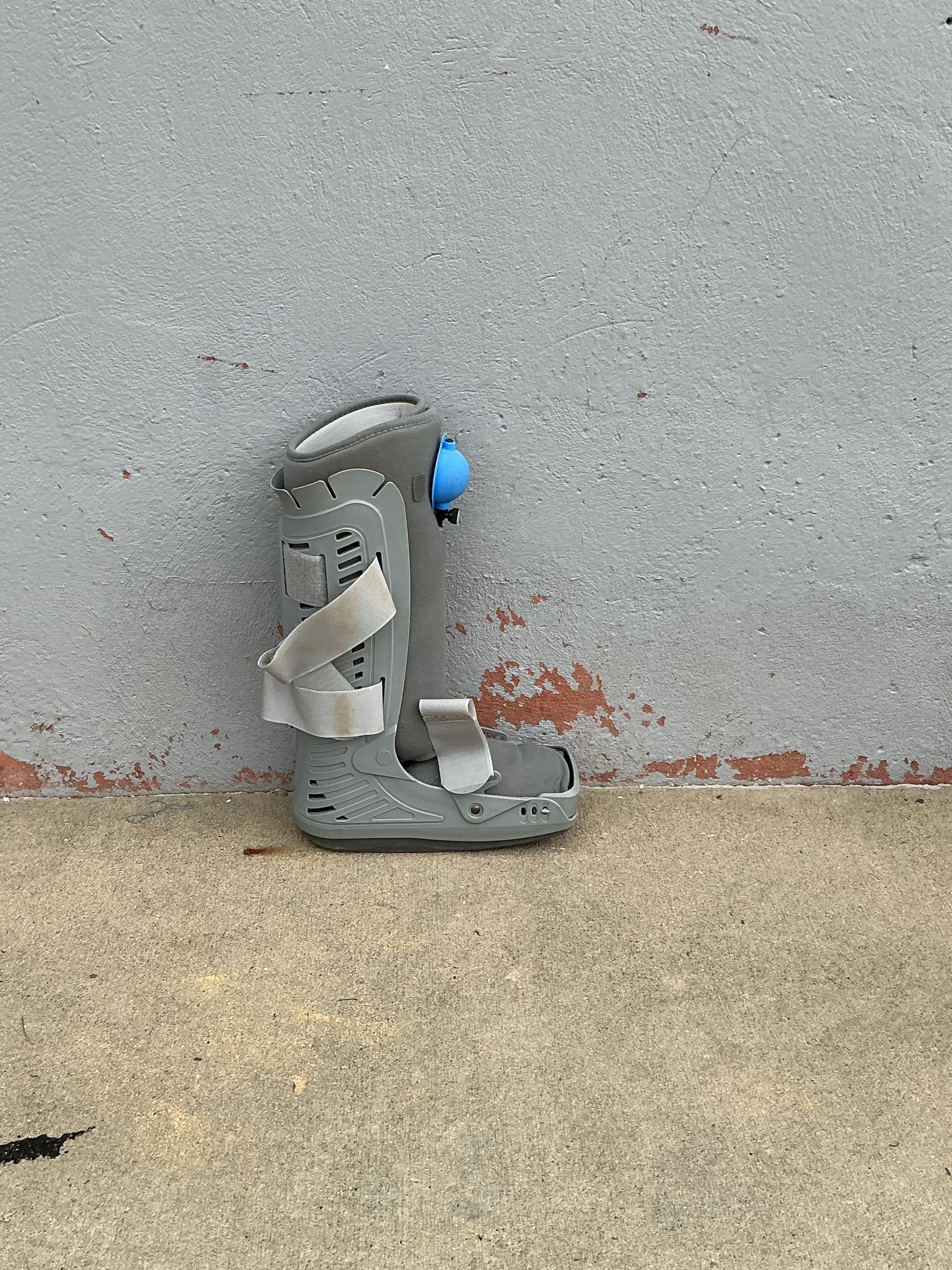 VEANVOKY Inflatable Walking Boot